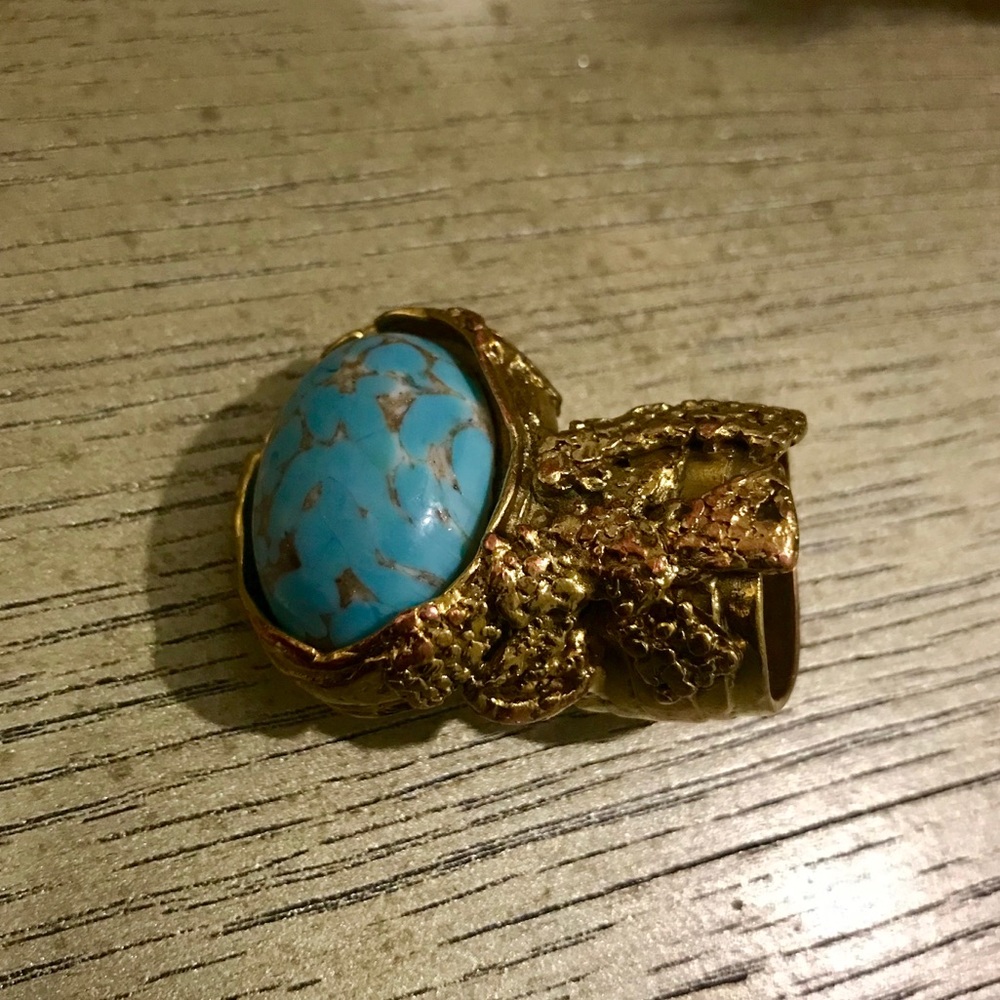 Yves Saint Laurent arty ring 💍
